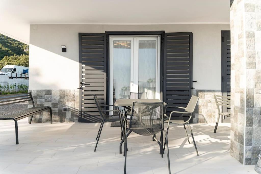 Appartamento Emma Con Piscina - Vista Mare"Tenuta Croce" ساليرنو المظهر الخارجي الصورة